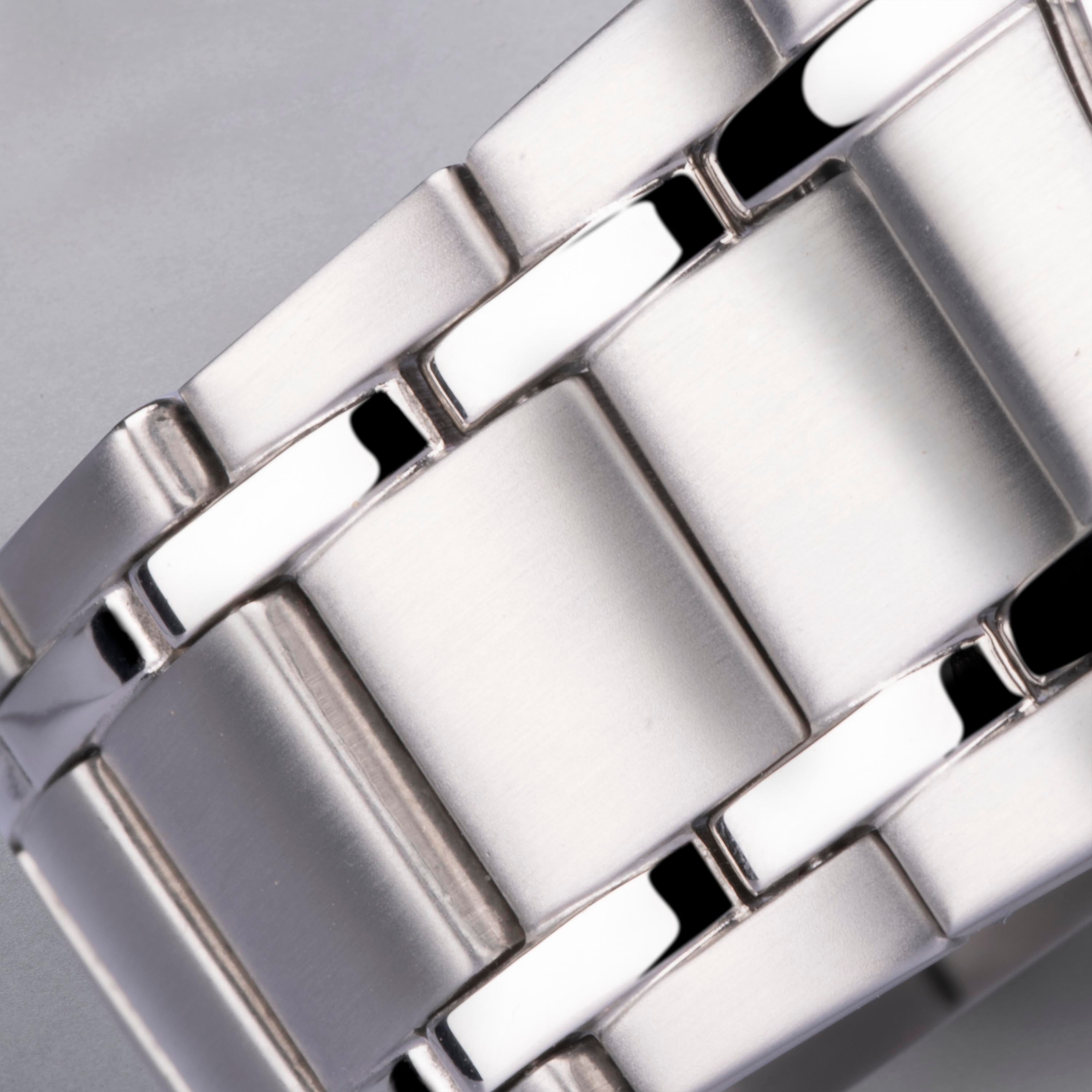 Accurist Classic Men'S Watch | Silver Case & Stainless Steel Bracelet With Black Dial | 37Mm | 73006