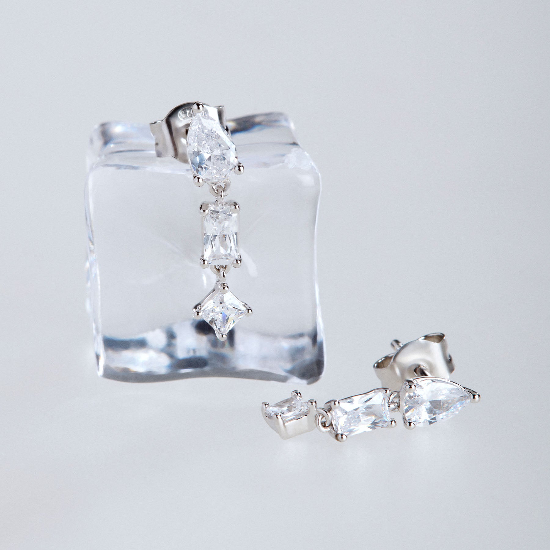 925   Sterling Silver Long Earrings, 6 White Cubic Zirconia | Rzge28