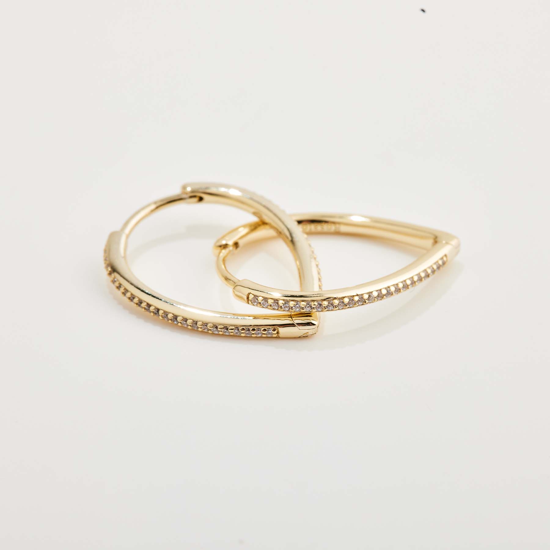 925  Sterling Silver Earrings, Yellow Gold Plating, 76 White Cubic Zirconia | Rzso28